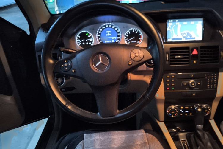 Used Mercedes-Benz GLK-Class 2011 GLK 300 4MATIC Fashion Model Steering Wheel