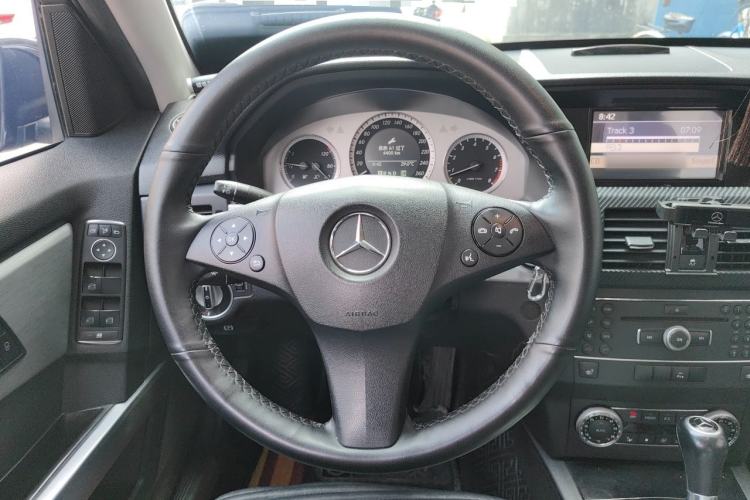 Used Mercedes-Benz GLK-Class 2011 GLK 300 4MATIC Dynamic Model Steering Wheel