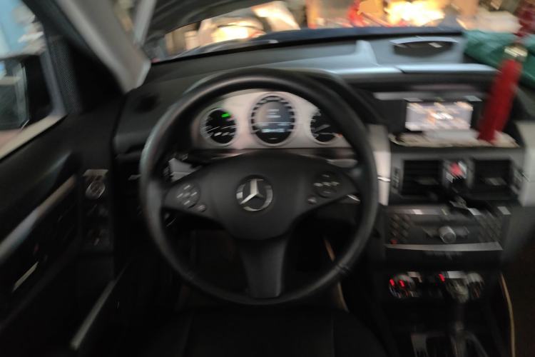Used Mercedes-Benz GLK-Class 2011 GLK 300 4MATIC Fashion Model Steering Wheel