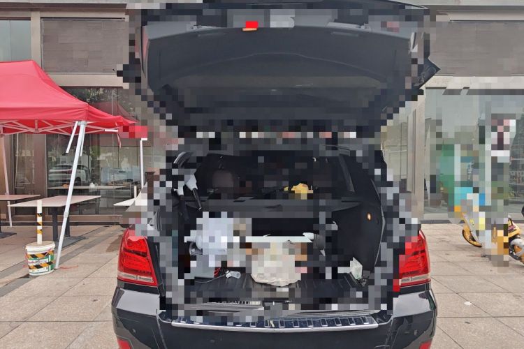 Used Mercedes-Benz GLK-Class 2011 GLK 300 4MATIC Fashion Model Trunk