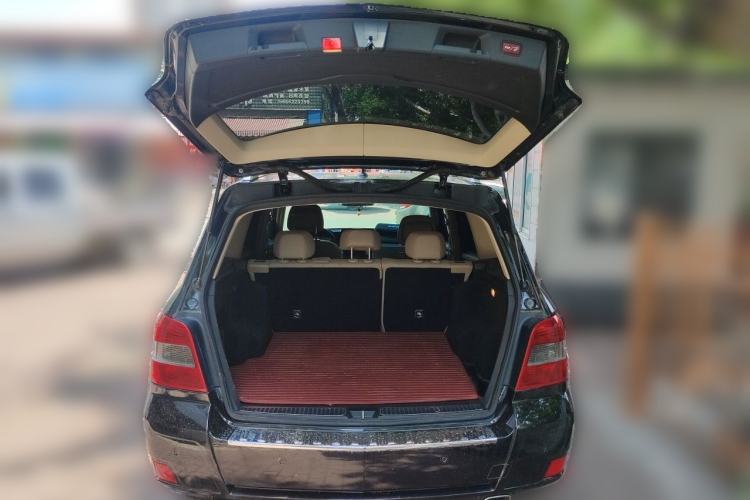 Used Mercedes-Benz GLK-Class 2011 GLK 300 4MATIC Dynamic Model Trunk