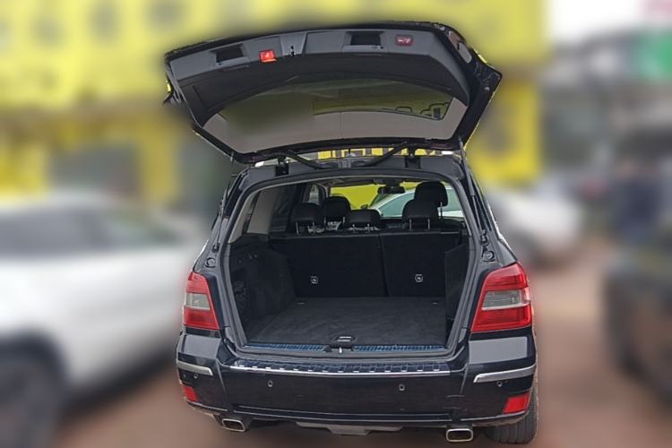 Used Mercedes-Benz GLK-Class 2011 GLK 300 4MATIC Fashion Model Trunk