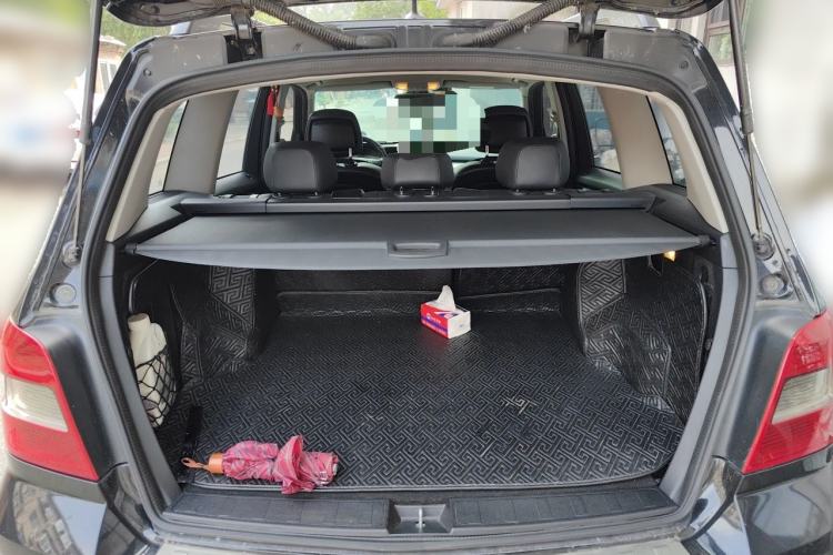 Used Mercedes-Benz GLK-Class 2011 GLK 300 4MATIC Dynamic Model Trunk