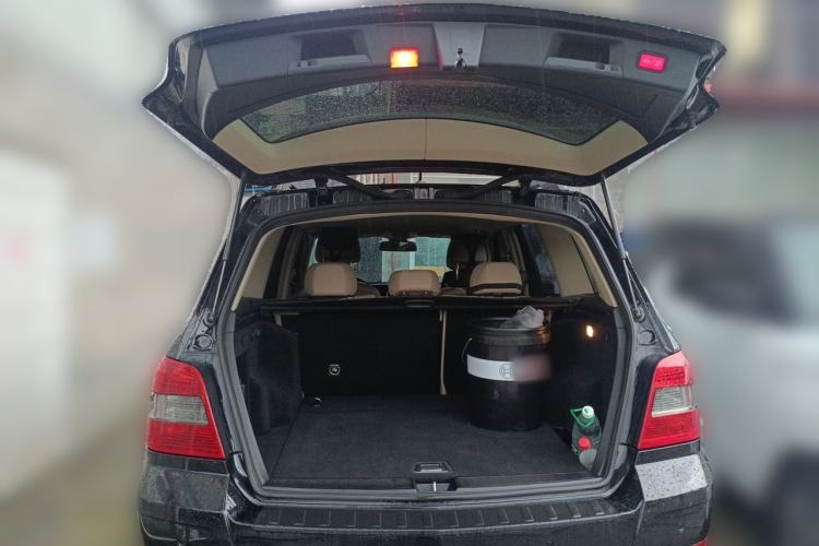 Used Mercedes-Benz GLK-Class 2011 GLK 300 4MATIC Dynamic Model Trunk