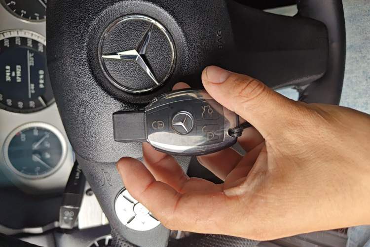 Used Mercedes-Benz GLK-Class 2011 GLK 300 4MATIC Fashion Model Vehicle Key