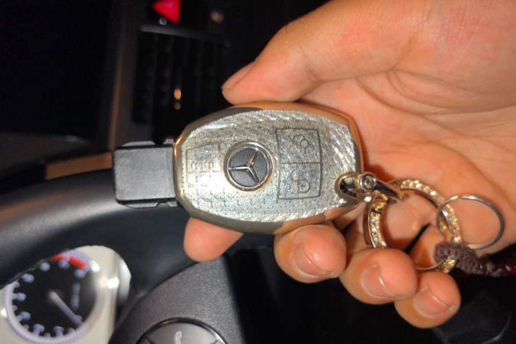 Used Mercedes-Benz GLK-Class 2011 GLK 300 4MATIC Fashion Model Vehicle Key
