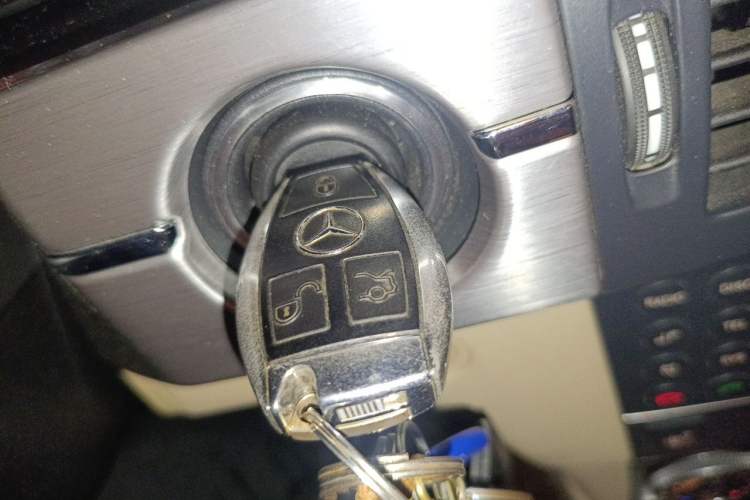 Used Mercedes-Benz GLK-Class 2011 GLK 300 4MATIC Dynamic Model Vehicle Key