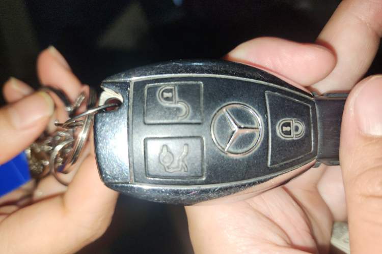 Used Mercedes-Benz GLK-Class 2011 GLK 300 4MATIC Fashion Model Vehicle Key