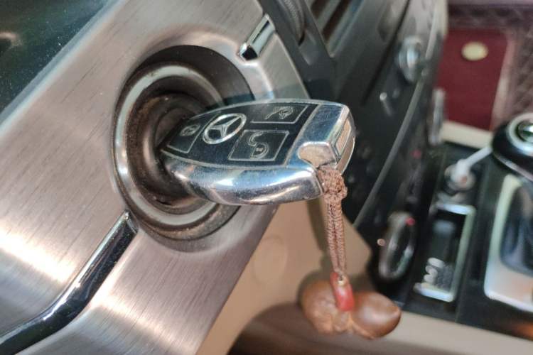 Used Mercedes-Benz GLK-Class 2011 GLK 300 4MATIC Dynamic Model Vehicle Key