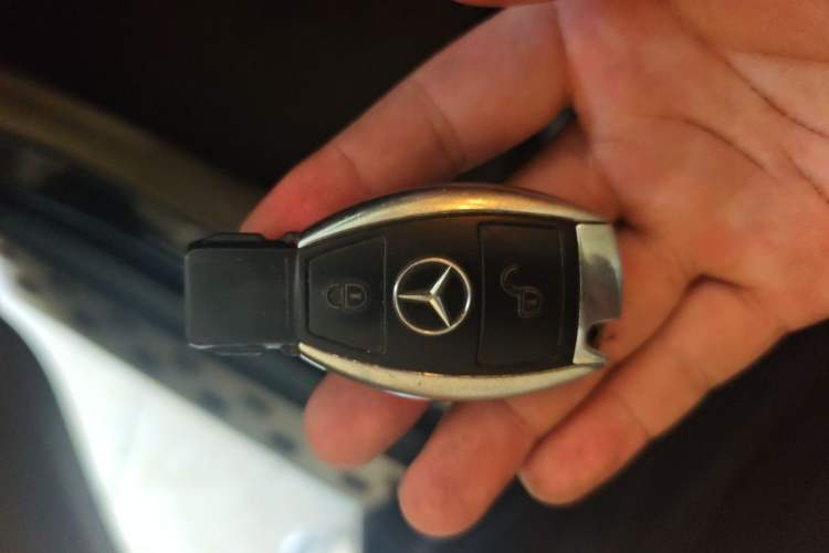 Used Mercedes-Benz GLK-Class 2011 GLK 300 4MATIC Dynamic Model Vehicle Key