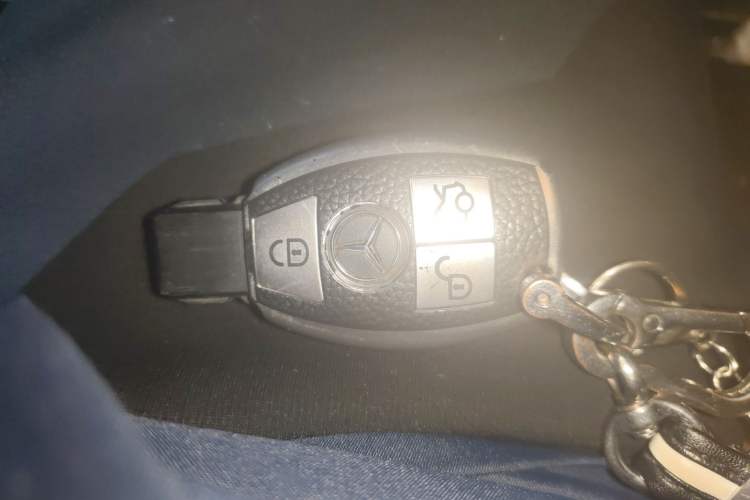 Used Mercedes-Benz GLK-Class 2011 GLK 300 4MATIC Fashion Model Vehicle Key