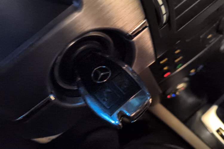 Used Mercedes-Benz GLK-Class 2011 GLK 300 4MATIC Fashion Model Vehicle Key
