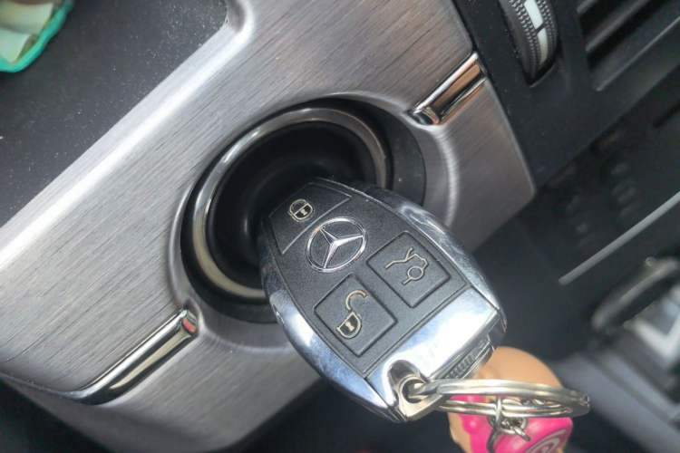 Used Mercedes-Benz GLK-Class 2011 GLK 300 4MATIC Fashion Model Vehicle Key