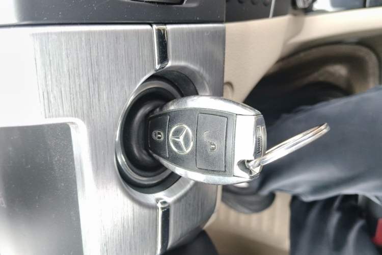 Used Mercedes-Benz GLK-Class 2011 GLK 300 4MATIC Fashion Model Vehicle Key