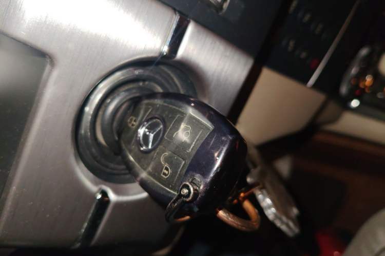 Used Mercedes-Benz GLK-Class 2011 GLK 300 4MATIC Fashion Model Vehicle Key