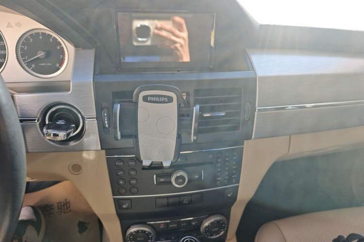 Used Mercedes-Benz GLK-Class 2011 GLK 300 4MATIC Fashion Model Audio And AC Panel