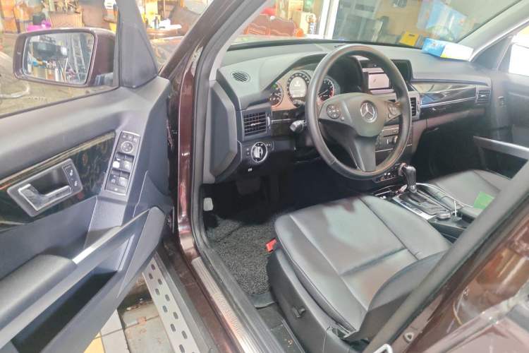 Used Mercedes-Benz GLK-Class 2011 GLK 300 4MATIC Dynamic Model Driver Seat