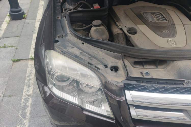Used Mercedes-Benz GLK-Class 2011 GLK 300 4MATIC Fashion Model Engine Bay Right