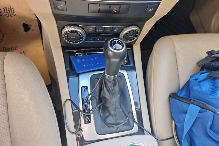 Used Mercedes-Benz GLK-Class 2011 GLK 300 4MATIC Fashion Model Gear Lever