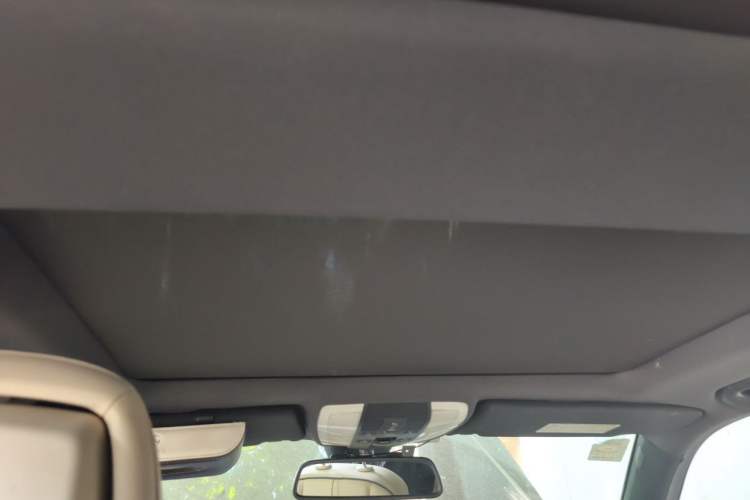Used Mercedes-Benz GLK-Class 2011 GLK 300 4MATIC Fashion Model Headliner