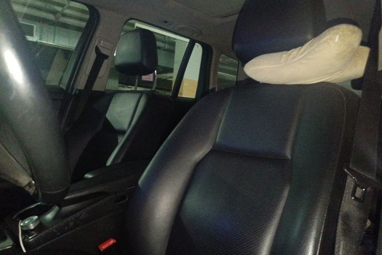 Used Mercedes-Benz GLK-Class 2011 GLK 300 4MATIC Fashion Model Left Front Seat