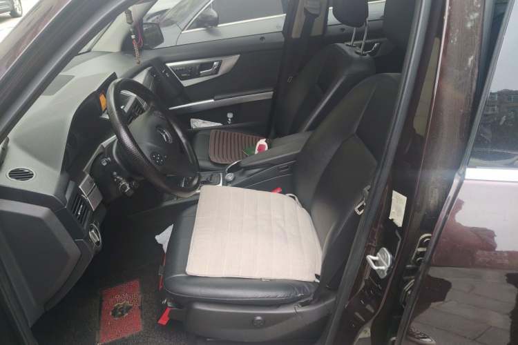 Used Mercedes-Benz GLK-Class 2011 GLK 300 4MATIC Fashion Model Left Front Seat