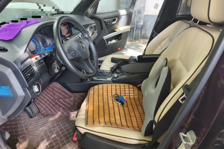 Used Mercedes-Benz GLK-Class 2011 GLK 300 4MATIC Fashion Model Left Front Seat