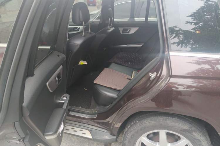 Used Mercedes-Benz GLK-Class 2011 GLK 300 4MATIC Fashion Model Left Rear Seat