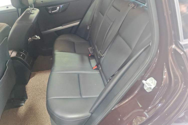 Used Mercedes-Benz GLK-Class 2011 GLK 300 4MATIC Dynamic Model Left Rear Seat