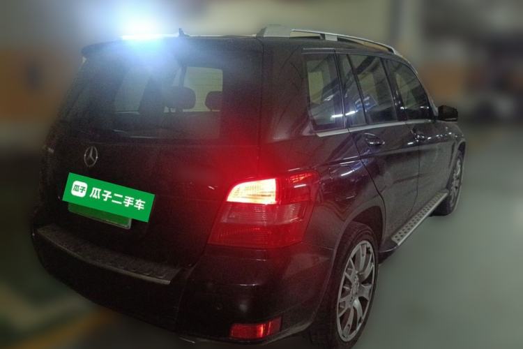 Used Mercedes-Benz GLK-Class 2011 GLK 300 4MATIC Fashion Model Rear Right 45 Deg