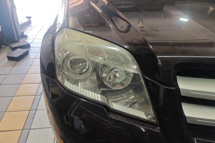 Used Mercedes-Benz GLK-Class 2011 GLK 300 4MATIC Dynamic Model Right Front Headlight