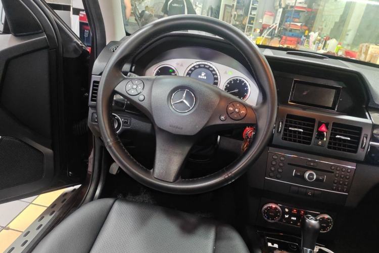 Used Mercedes-Benz GLK-Class 2011 GLK 300 4MATIC Dynamic Model Steering Wheel