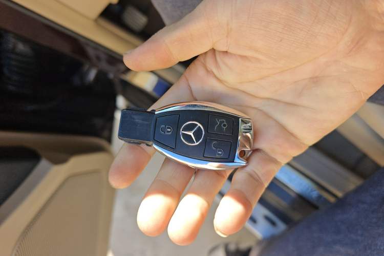 Used Mercedes-Benz GLK-Class 2011 GLK 300 4MATIC Fashion Model Vehicle Key