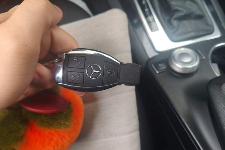 Used Mercedes-Benz GLK-Class 2011 GLK 300 4MATIC Fashion Model Vehicle Key