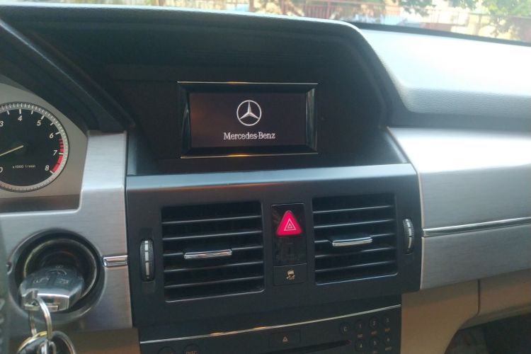 Used Mercedes-Benz GLK-Class 2011 GLK 300 4MATIC Dynamic Model Audio And AC Panel