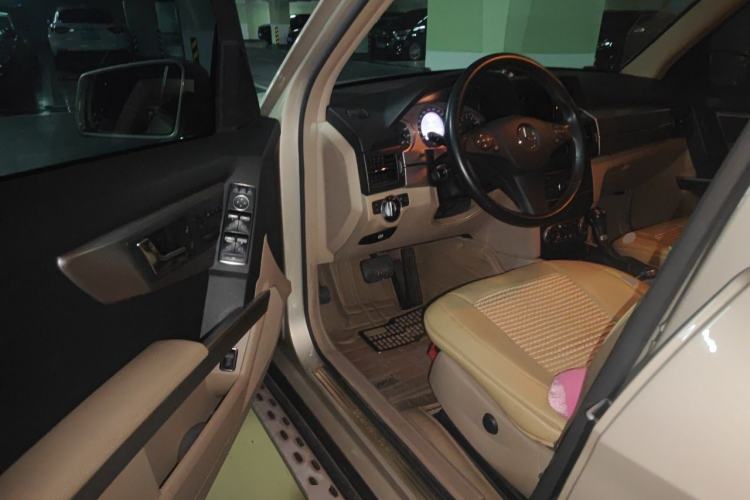 Used Mercedes-Benz GLK-Class 2011 GLK 300 4MATIC Luxury Model Driver Seat