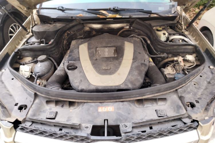 Used Mercedes-Benz GLK-Class 2011 GLK 300 4MATIC Fashion Model Engine Bay