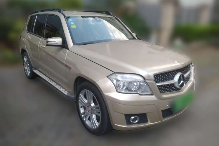 Used Mercedes-Benz GLK-Class 2011 GLK 300 4MATIC Dynamic Model Front Right 45 Deg