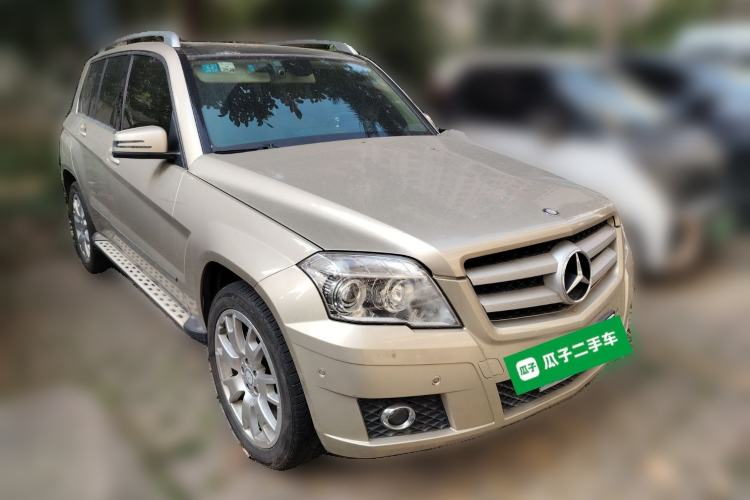Used Mercedes-Benz GLK-Class 2011 GLK 300 4MATIC Fashion Model Front Right 45 Deg