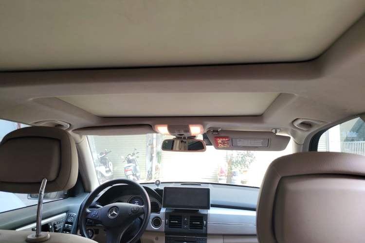 Used Mercedes-Benz GLK-Class 2011 GLK 300 4MATIC Fashion Model Headliner