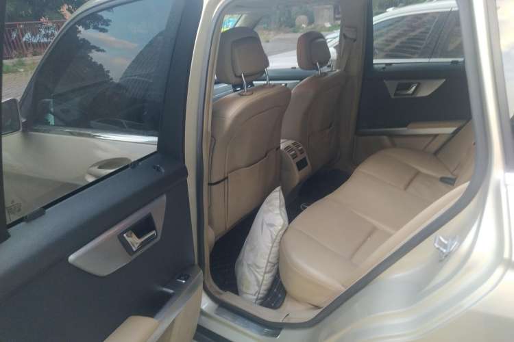 Used Mercedes-Benz GLK-Class 2011 GLK 300 4MATIC Dynamic Model Left Rear Seat