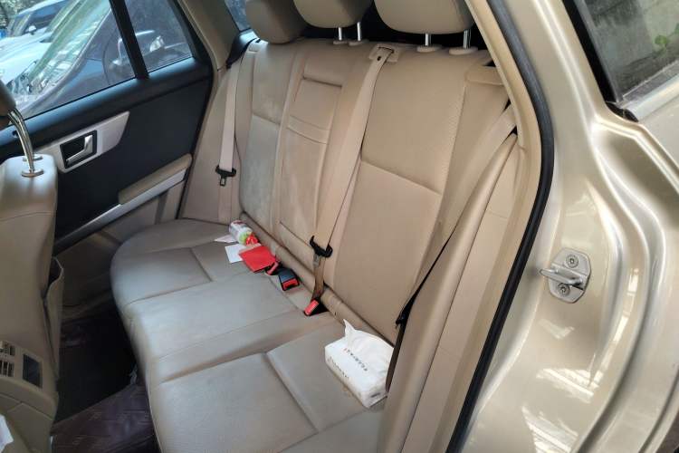 Used Mercedes-Benz GLK-Class 2011 GLK 300 4MATIC Fashion Model Left Rear Seat