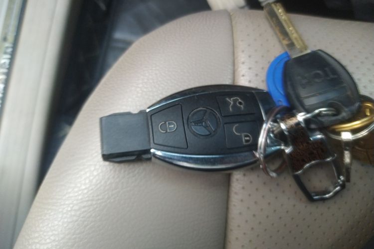 Used Mercedes-Benz GLK-Class 2011 GLK 300 4MATIC Dynamic Model Vehicle Key