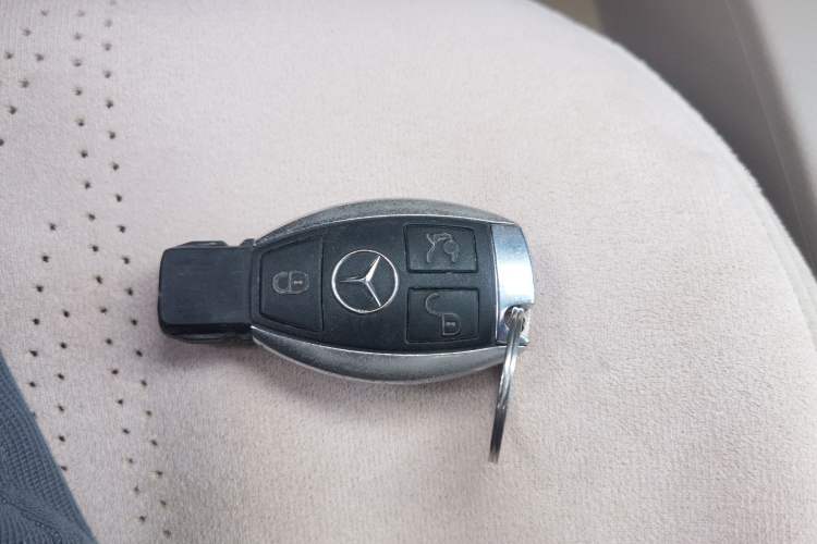 Used Mercedes-Benz GLK-Class 2011 GLK 300 4MATIC Fashion Model Vehicle Key