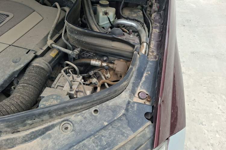 Used Mercedes-Benz GLK-Class 2011 GLK 300 4MATIC Luxury Model Engine Bay Left