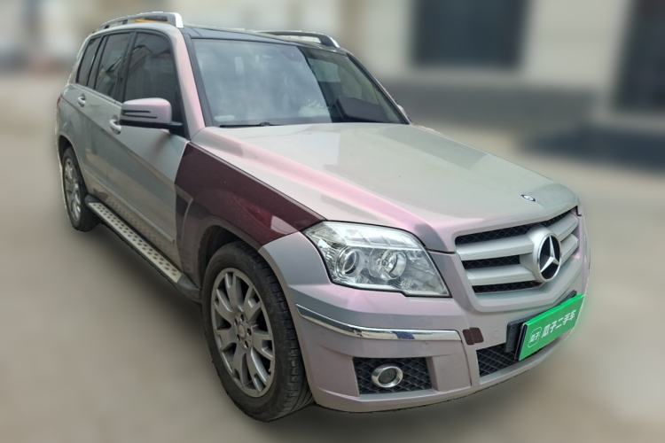 Used Mercedes-Benz GLK-Class 2011 GLK 300 4MATIC Luxury Model Front Right 45 Deg