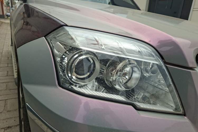Used Mercedes-Benz GLK-Class 2011 GLK 300 4MATIC Luxury Model Right Front Headlight