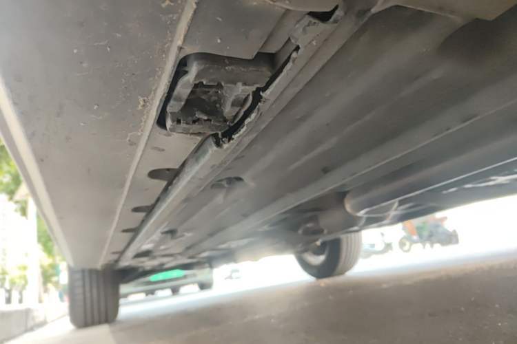 Used Mercedes-Benz GLK-Class 2011 GLK 300 4MATIC Dynamic Model Chassis Front Right