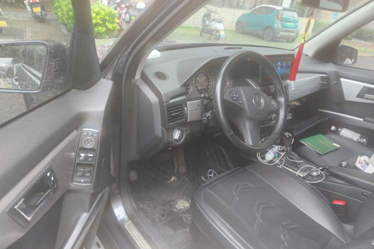 Used Mercedes-Benz GLK-Class 2011 GLK 300 4MATIC Dynamic Model Driver Seat