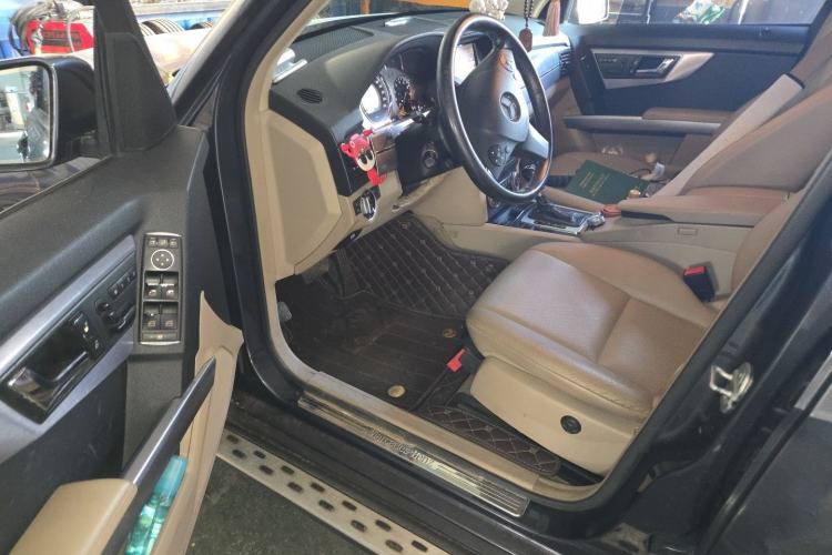 Used Mercedes-Benz GLK-Class 2011 GLK 300 4MATIC Dynamic Model Driver Seat